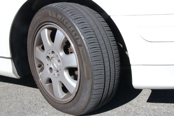 ʐ^́AuVRX3v̑OɗĂT}[^C̃~VuENERGY SAVER 4vBR^CƌǁAHʂ̂͂Ȃ₩āAhCAEFbgObvƂɊ҈ȏ̃x̊łDGȃ^C