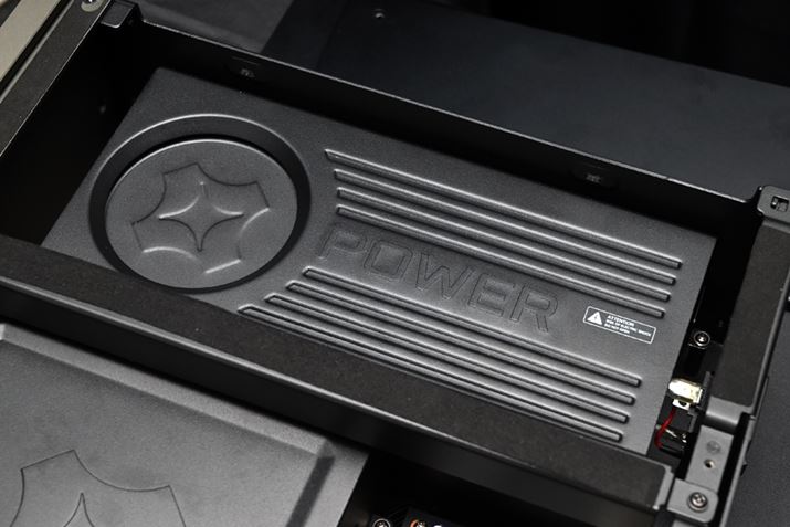 uUDP900v̓dBjAdƃgXdgݍ킹ēڂȂǁAȂ肱肾