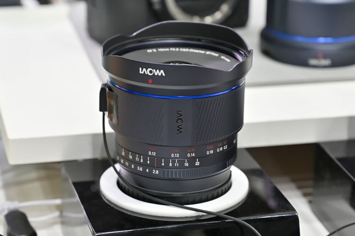Venus OpticsuLAOWA 10mm F2.8 ZERO-D FFv