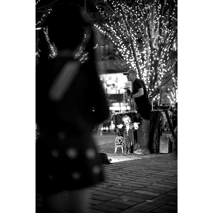 tB̎ԂȂJ[ƃmN؂ւ̂ufW^܂܁vƂƂEOS R6 Mark IIANOKTON 50mm F1 AsphericalAF1.0A1/60bAISO500A-0.7EVAsN`[X^CFmNAzCgoXFI[gARAW