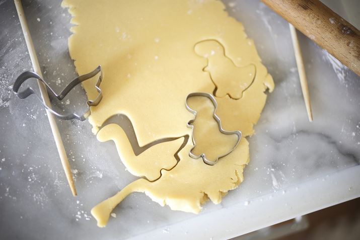 Âqւ̃NX}Xv[g͕꒼`̃NbL[EOS R6 Mark IIANOKTON 50mm F1 AsphericalAF1.0A1/100bAISO100A+2.3EVAsN`[X^CFX^_[hAzCgoXFI[gARAWBeʐ^i6000×4000A9.7MBj