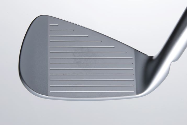 Ǝ̍au}CN}bNXEO[v𓋍ځBň肵XsʂmۂĂ܂