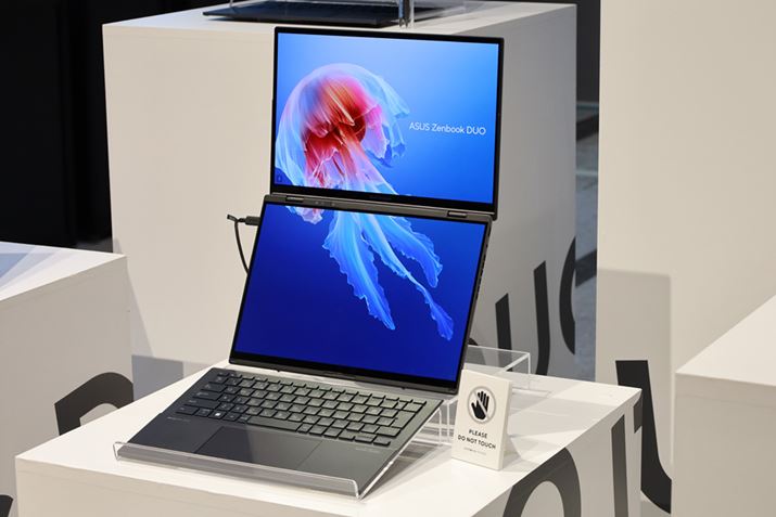 214^L@ELfBXvC𓋍ڂ2ʃp\RuZenbook Duo UX8406MAv