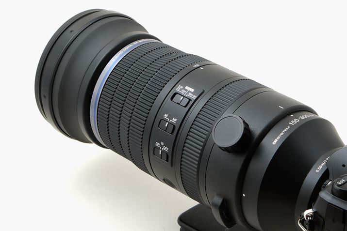 Y[O̓Y̐[ɂALő삵₷`łBXCb`ނŁAɂ̓tH[JXOĂ܂