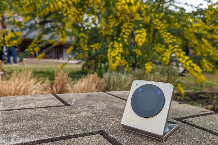 ӗ~IȉiuLibero FlipvB܂肽݃X}[gtH𑽂̖͂̐lɂ炷ڐi