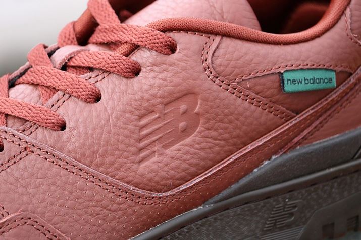 V{̂炩ȃU[fނ̃Abp[TChɂ́AutCONBSv^