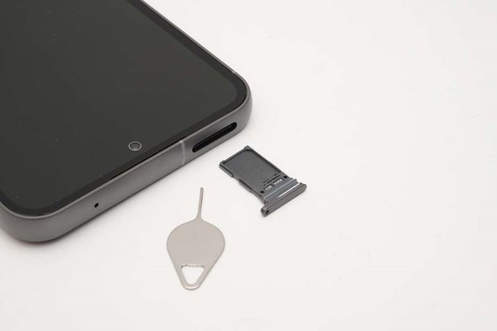 SIMJ[hgCnanoSIMJ[h1𑕒\BmicroSD[J[h͗pł܂