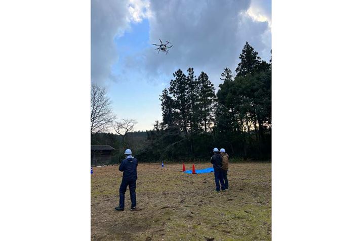 \tgoN͗Lœd͂łh[pĊnǂ̓dg𒆌pB󂩂ˏočL͈͂ꎞIJo[邱Ƃł̉}i߂Ă