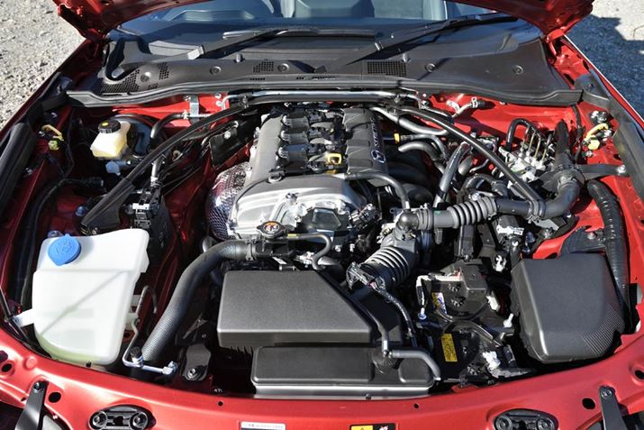 1.5b^[GWiSKYACTIV-G 1.5j́A{̃nCINK\pZbeBO̒ǉɂāA3kWi4PSjo͂B7,000rpm܂ŉ񂵂ۂɁALтĂoĂƂ