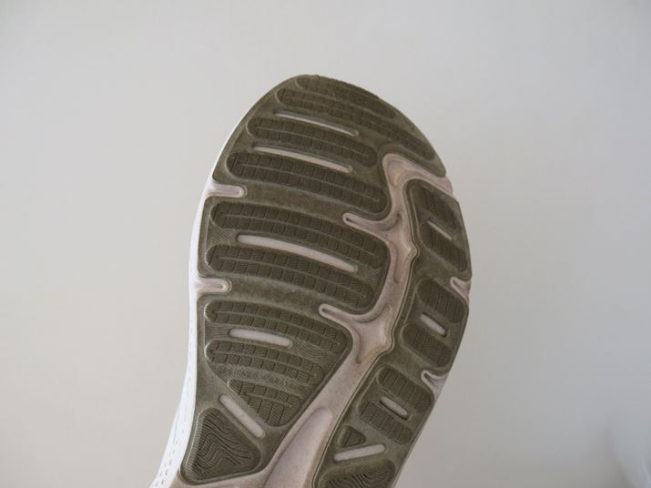 LAڒnʐς傫߁A萫\BsAOu͊Ȃ