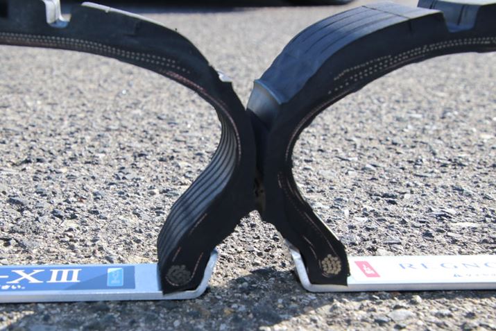 uGR-XIIIvAEuGR-XIIvœ̌rB^CTCYɂ邪AuGR-XIIIv1kgقǌyʉłĂƂ̂