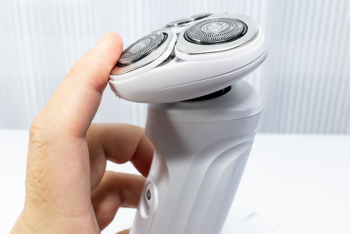 wbh̊OnGĂ݂ĂA炩ȊGBlbN蓮