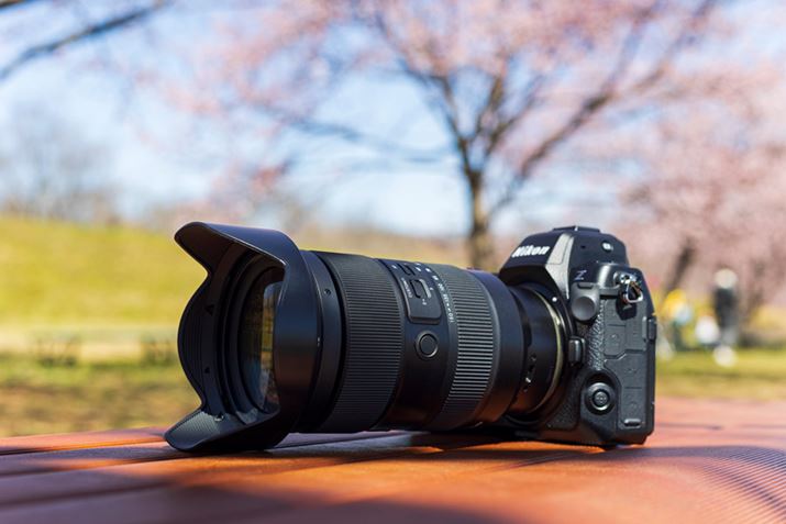 邢Jil͂̃^̃Y[Yu35-150mm F/2-2.8 Di III VXDvgp܂B{fB́Ai瓮̂܂ŃI[}CeB[Ɋ􂷂AjR̃tTCY~[XuZ 8vł