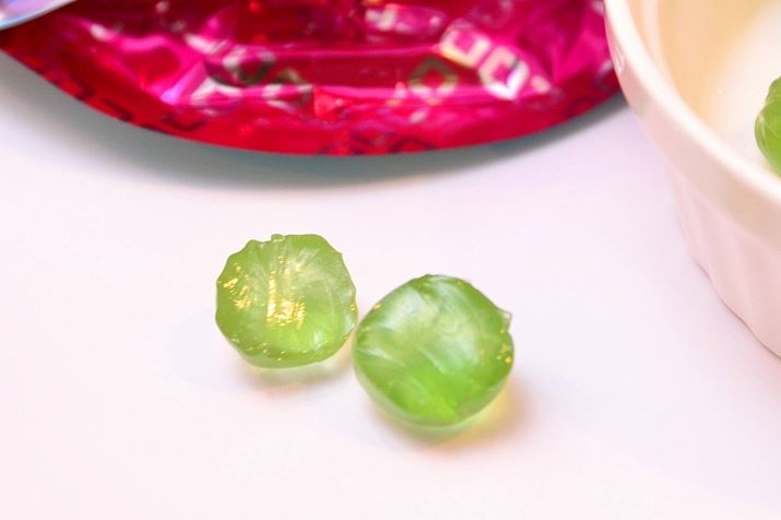 ̖킢ɃuhE̖ʉe͂Ȃ̂łAt̃uhE~\悤ȁuRvȂł͂̐H͂茒