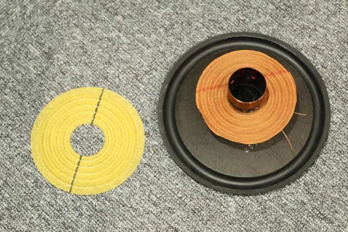 Xs[J[jbg𕶎ʂ藠Ŏx̂_p[̖BEjbgɑꂽC[Wiu702 S3 Signaturevł͂Ȃj