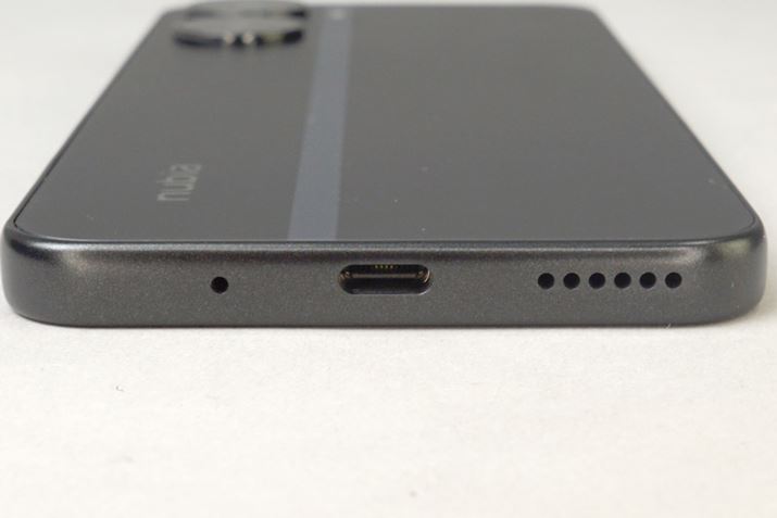 ʂUSB Type-C|[gƃXs[J[z[zuBwbhz[q͔񓋍ڂŃXs[J[̓m