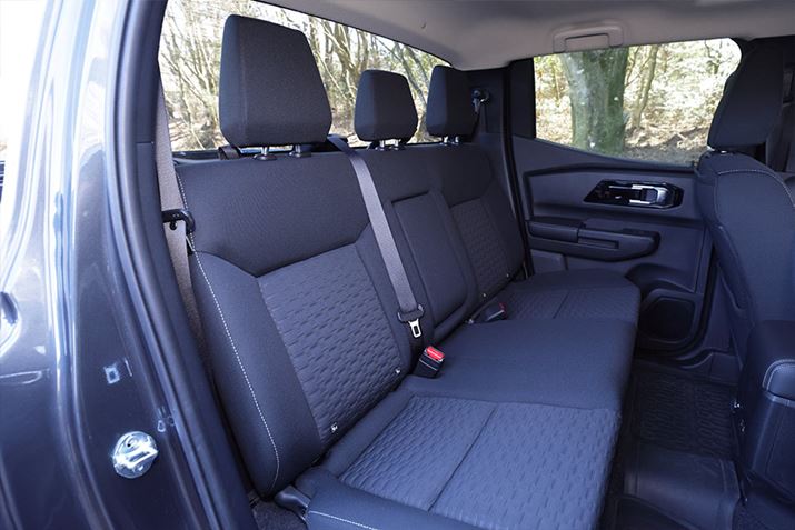 Ȃ͑Xy[Xɗ]TAw͊px|ăbNXł݌vɁBt@~[J[ƂĎg鋏ZĂ܂