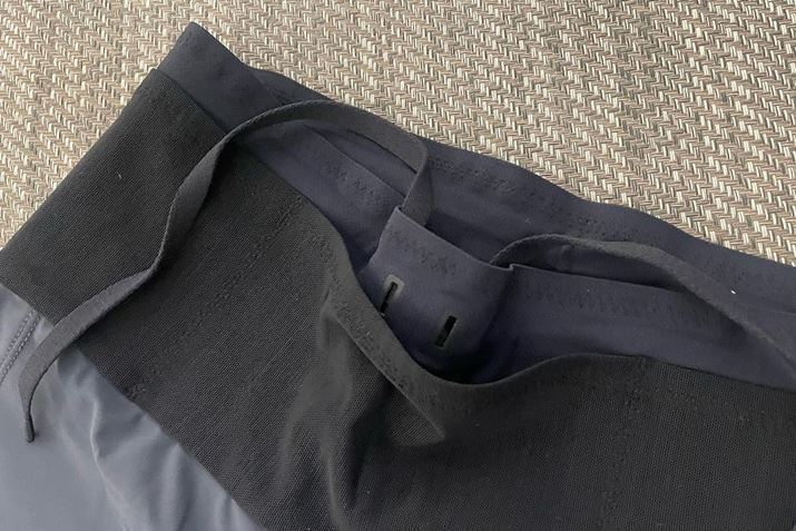 EGXg̃h[R[ȟіڂ́AłOł[U[̍D݂őIׂ