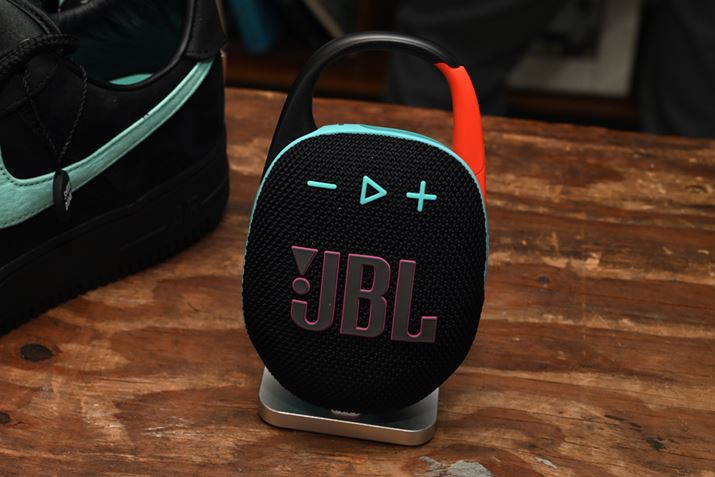 JBLuCLIP 5vit@L[ubNj