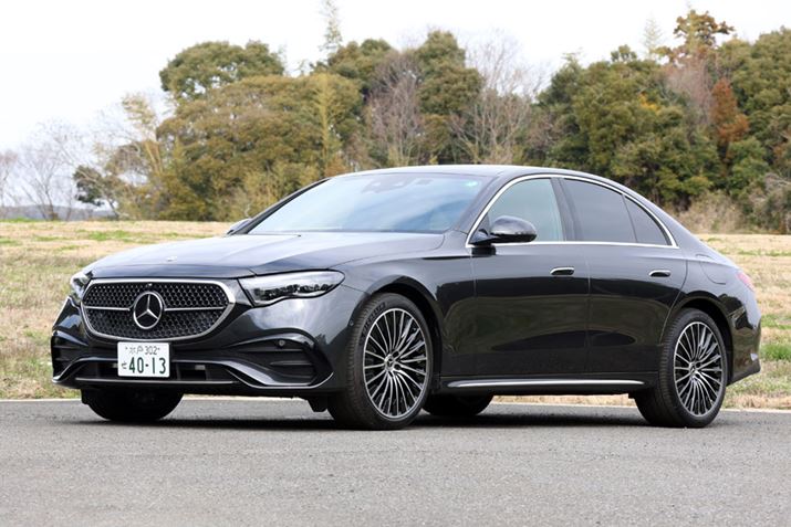 uE350evɂ͍ōo95kWAőgN440Nm𔭐nCubhW[ڂĂAGW{[^[ɂptȃnCubhsy߂