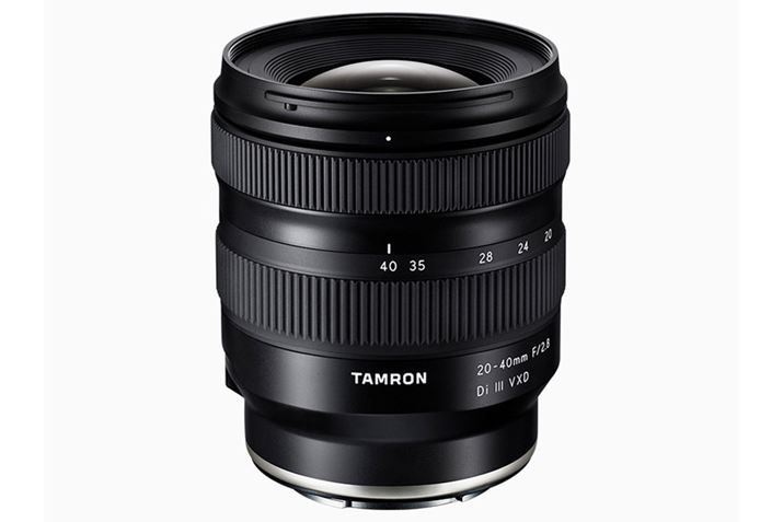 u20-40mm F/2.8 Di III VXDṽTCY74.4iőaj×86.5iSjmmŁAdʂ365gBJF2.8ʂ̃Y[YƂĂ͂ƂĂRpNgł