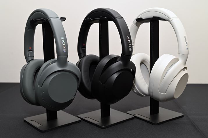 uULT WEARṽJ[oG[VBlC̃ubNiʐ^jɉAtHXgO[iʐ^jAItzCgiʐ^Ej̑S3FCAbv