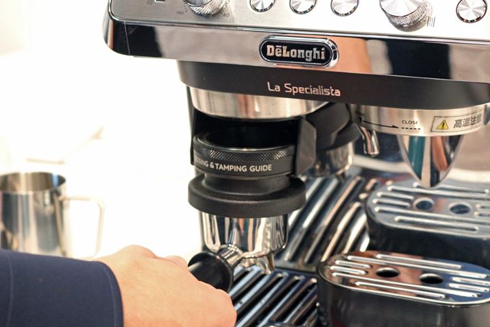 ^sOKChttB^[z_[AR[q[oĂ镔ɃZbgƎŃ~n܂܂i̓QƁj