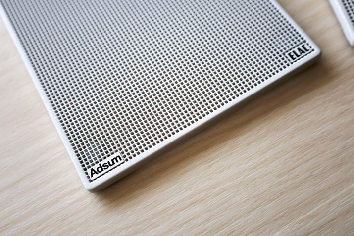 uELACvS̓lbg̉Eɏzu`ɂȂ