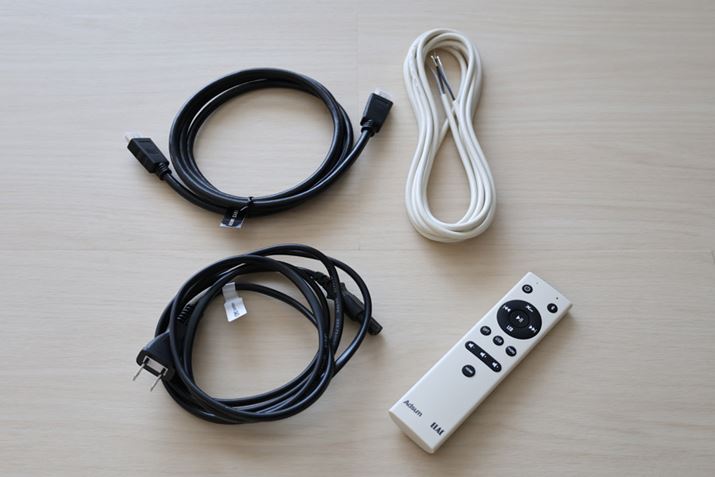 dEHDMIEXs[J[P[uARtBXs[J[P[uƃR̐F{̂ɍ킹ĂāAXs[J[P[ú{/|̐F͒[qƑĂBڑԈႦȂƂӖłe؂Ȑ݌v