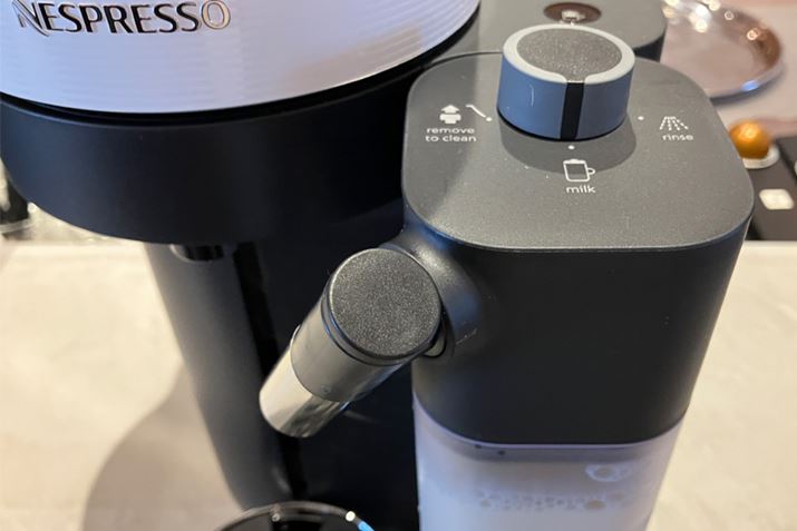 tH[~NuzbgtH[{^vgp΁A~N܂܂ȃAWVsy߂܂