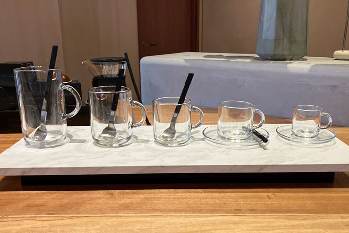 u@[`IvR[q[30ވȏ゠Aoʂ̓JtF(535mL)A}O(230mL)AOS(150mL)A_uGXvb\(80mL)AGXvb\(40mL)5TCYɑΉ