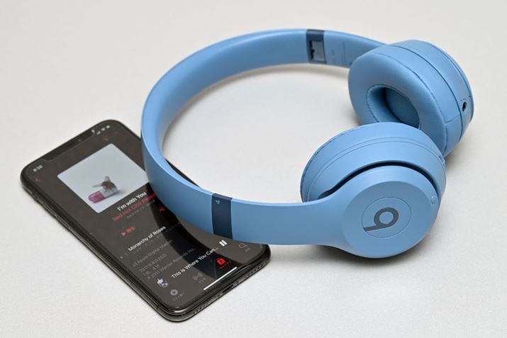 iPhoneƑgݍ킹āuBeats Solo 4v̌BoX̐`[jOŁAyW킸gł