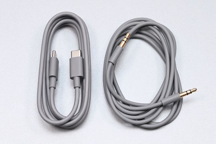 tUSB-CP[u3.5mmP[uBP[uJ[͑SJ[oG[Vʂł