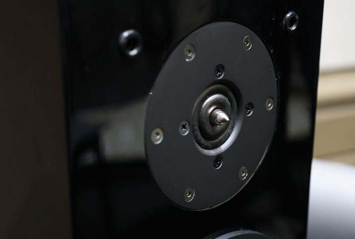 35mm̃O^cC[^[𓋍ځBPȃh[^ł͍Đɒ_Ǝӕtʑŋ쓮Ă܂A邱ƂƂBjbgɂ̕␮̂߂̖Ce^CRCU[Ă