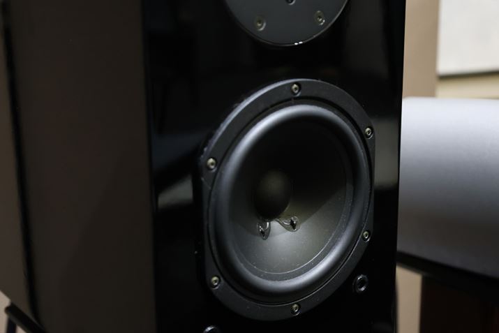 E[n[140mmaBʃfł͐̂Ȃ̃pvfނgÁuJ[{|vsviCPPjB|vsɑ݂錊ɃJ[{č߂̂ŁApvɋ߂𓾂ƂB}OlbgɂĂ͎CH̃MbvLuAjRCNvtFCgCH̗pȂǁAvȃ|Cg]fpł