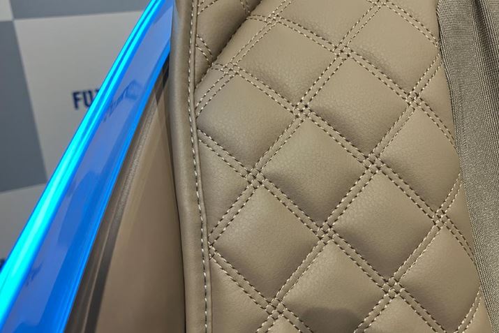 wʂ̃V[g͊炩ȐGSñ\tgU[ɂȂĂAGKgȕ͋C̃LeBOH̎hJ{ASnłȂfUĈ`Ă܂