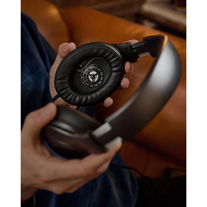 gXf[T[̑OɈʒuobtJ̍̂gpBhCo[jbgƎ̊Ԃ̊uŏɂ邱Ƃŉ_CNgɓ͂悤ɂȂĂ܂