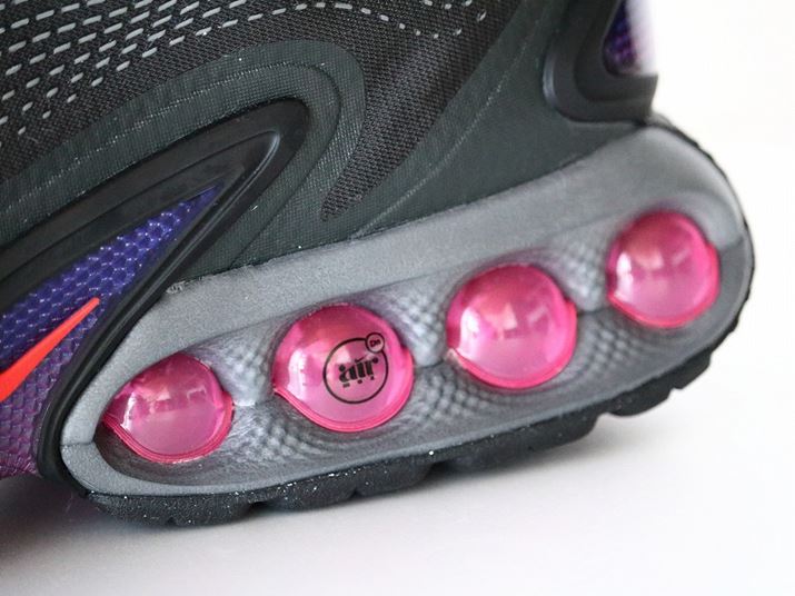 ~bh\[ɂ́AƗ4̃`[úuiCL GA obOvō\ꂽuGA jbgv𓋍ځBꂪu_Ci~bN GAvł