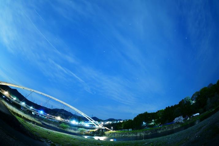 F1.4ł̉掿BǂlȂ𑜁B15Q21̃Y\x̍掿ĂBiBeł́Aʎӂ̐ɑ΂Ał悤ȓ_ŎʂĂ܂TW^R}tA₷Ȃ邪A}Ă郿7R VA15mm F1.4 DG DN DIAGONAL FISHEYEAF1.4A10bAISO200AzCgoXFMANGCeBubNFVVAImaging Edge DesktopŃRgXgA邳RAWBeʐ^i9504×6336A52.2MBj