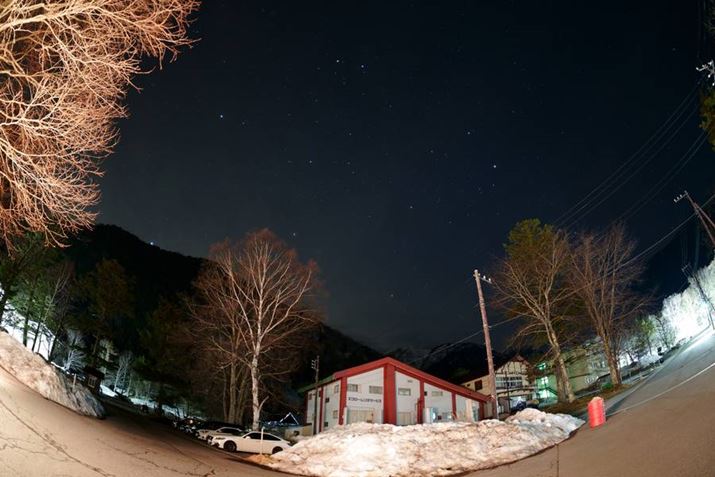 ĐBĂ݂BʂANZgɂȂĂB肪ŝ჌YȂł͂7R VA15mm F1.4 DG DN DIAGONAL FISHEYEAF1.4A5bAISO1000AzCgoXFI[gANGCeBubNFVVAImaging Edge DesktopŃRgXgAWBRAWBeʐ^i9504×6336A41.7MBj