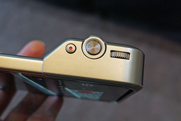 Vb^[{^ƁAJ؂ւ郌o[ABep{^At@NV_CȂǁAJp@ӎ쐫