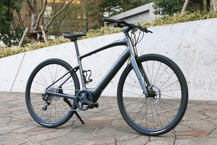 uTURBO VADO SL 4.0v̉i308,000~iōjBԂɂ̓{gP[WX^htĂ邪Atił͂Ȃ