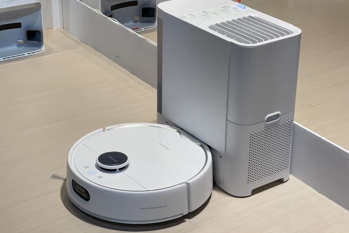 ViuSwitchBot CPlusvƐڑBuS10v̏򐅃^NւƐ[Ă