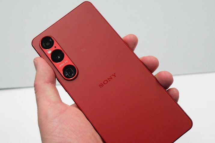 \j[̃tbOVbvfV@uXperia 1 VIvBł͂ĂJ̋@\͋}Ă菇Ȑi𐋂Ă邪AȊO̕ő傫ȕωNĂ