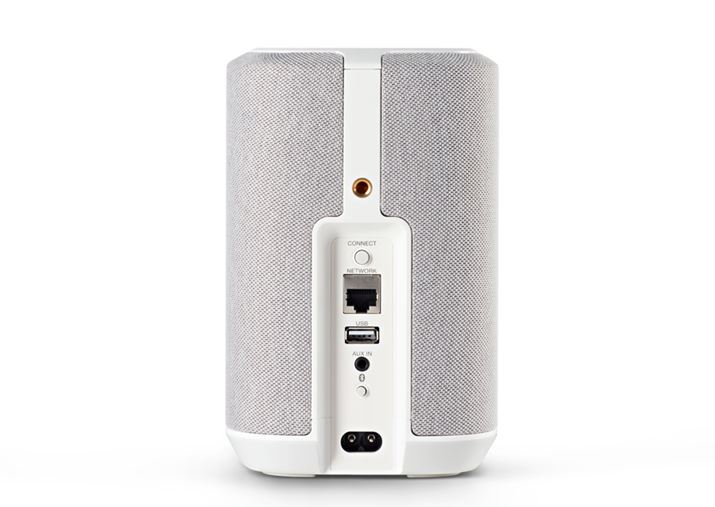 BluetoothXs[J[ۂiAobe[͓ĂȂBꉞAiÓi3.5mmXeI~jjĂ邪AX}zƐڑ邩ASpotifyAmazon Music𒼐ڍĐ̂{IȎg낤