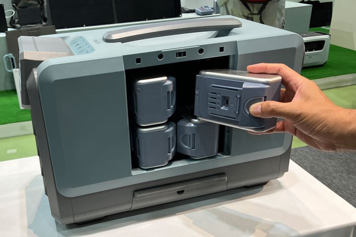 {̑ʂɃobe[𑕒AO^b`ŊȒPɍs܂