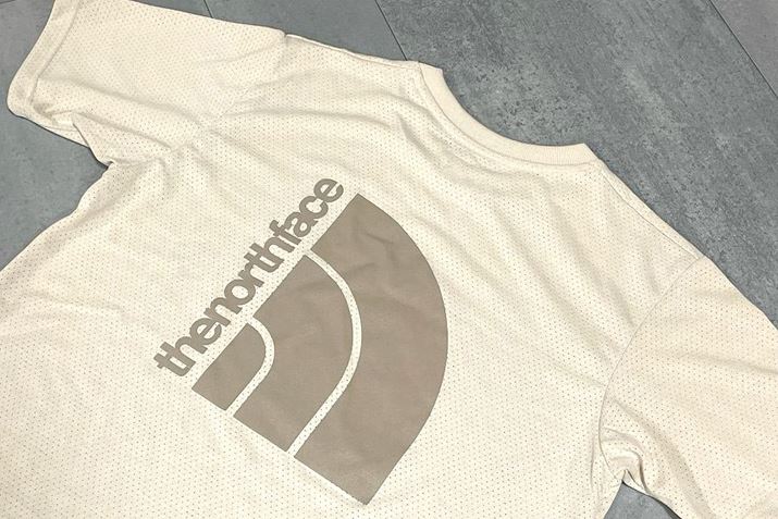 obNvǵAق̃v_NgƂ͈قȂfUC̃SrbOTCYŃvgĂ