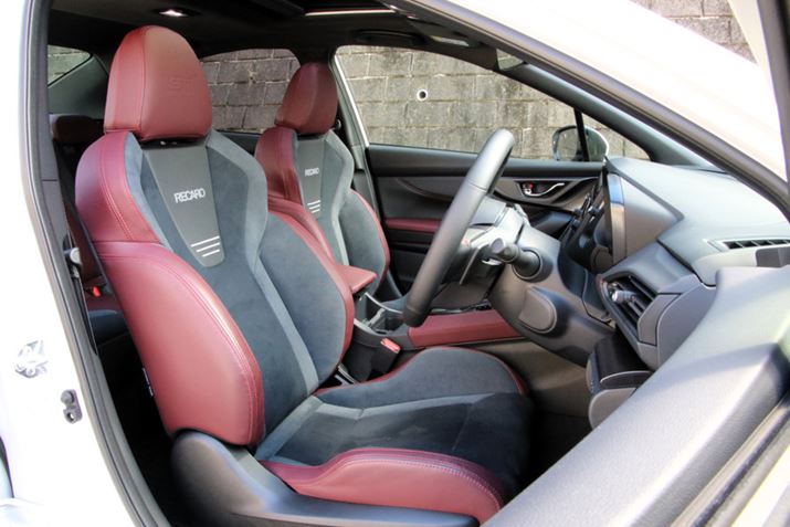 uSTI Sport R EXvO[hɃ[J[IvVőłuJtgV[gvBi220,000~iōj