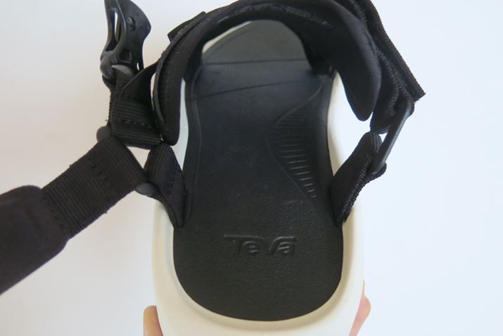 tbgxbhɂ̓yp[~gx[XɂRۉH{Ă