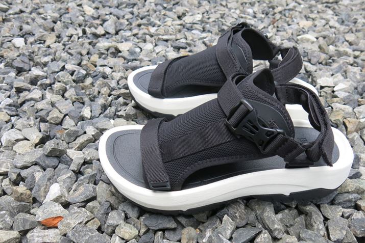 NbVɁAo[̃AEg\[ƃiCVN˂グ}Ă̂ŁA